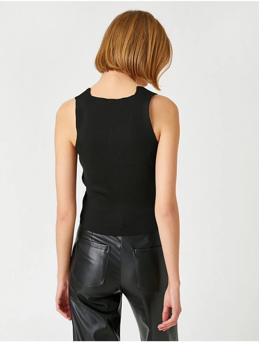 a082c5d43bc44726ae9d66870795e9c0990b0ab8-1